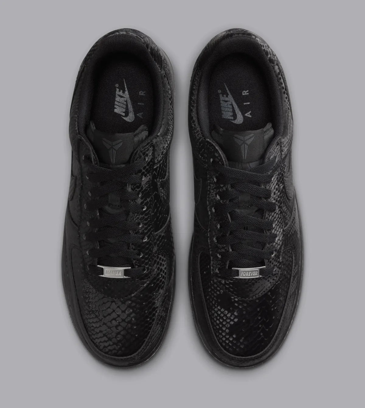 Kobe Bryant x Nike Air Force 1 Low “Triple Black” 科比联名AF1全黑复刻鞋11月发售