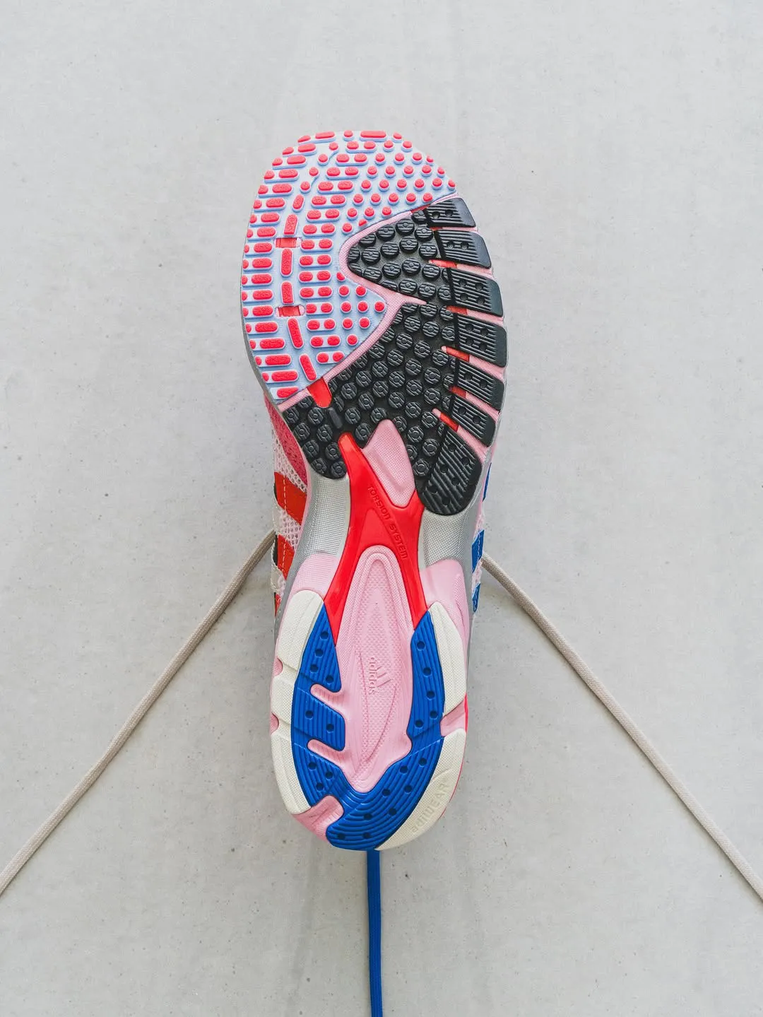 BAD BUNNY X ADIDAS ADIZERO SL72 Bad Bunny联名adidas SL72波多黎各之魂