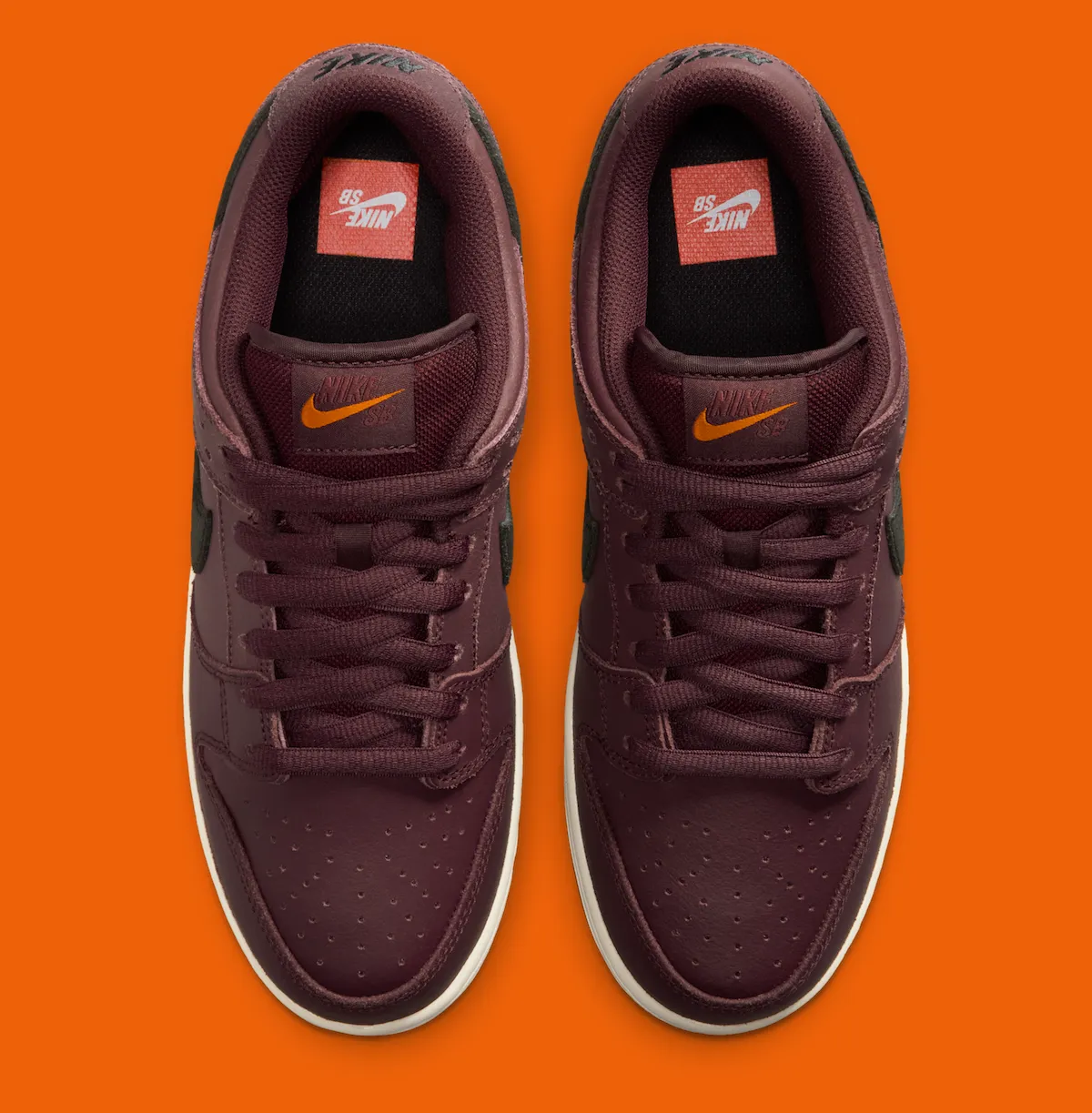 耐克SB Dunk Low“勃艮第红”橙色标签版发布：以奢华麂皮质感与生胶外底诠释核心滑板文化