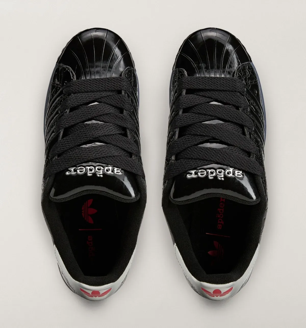 暗黑高光重构经典：Sp5der x adidas Superstar “Black” 二月底全球分批发售