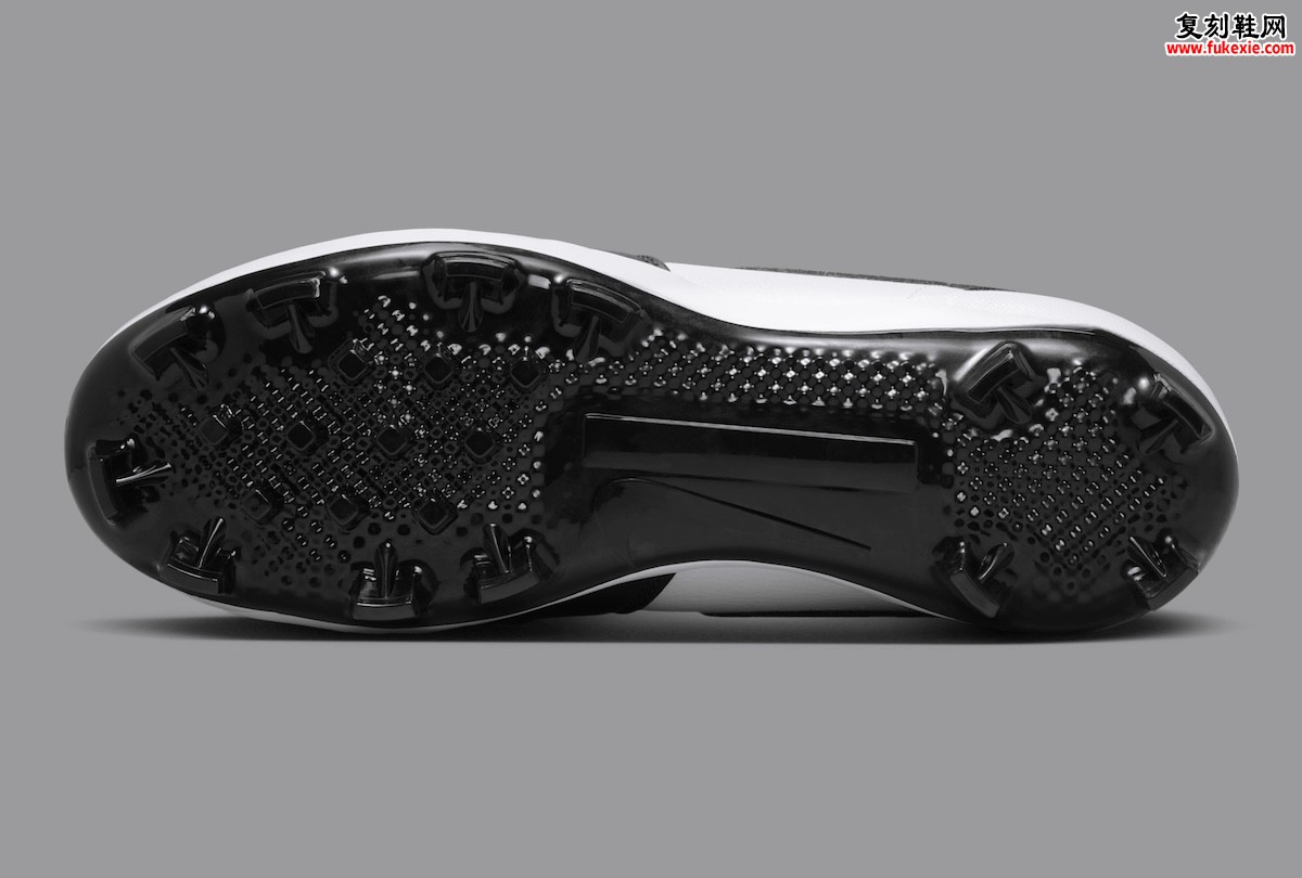 跨界传承：Air Jordan 1 ‘熊猫’配色化身棒球钉鞋，以经典黑白定义2026赛季新基准