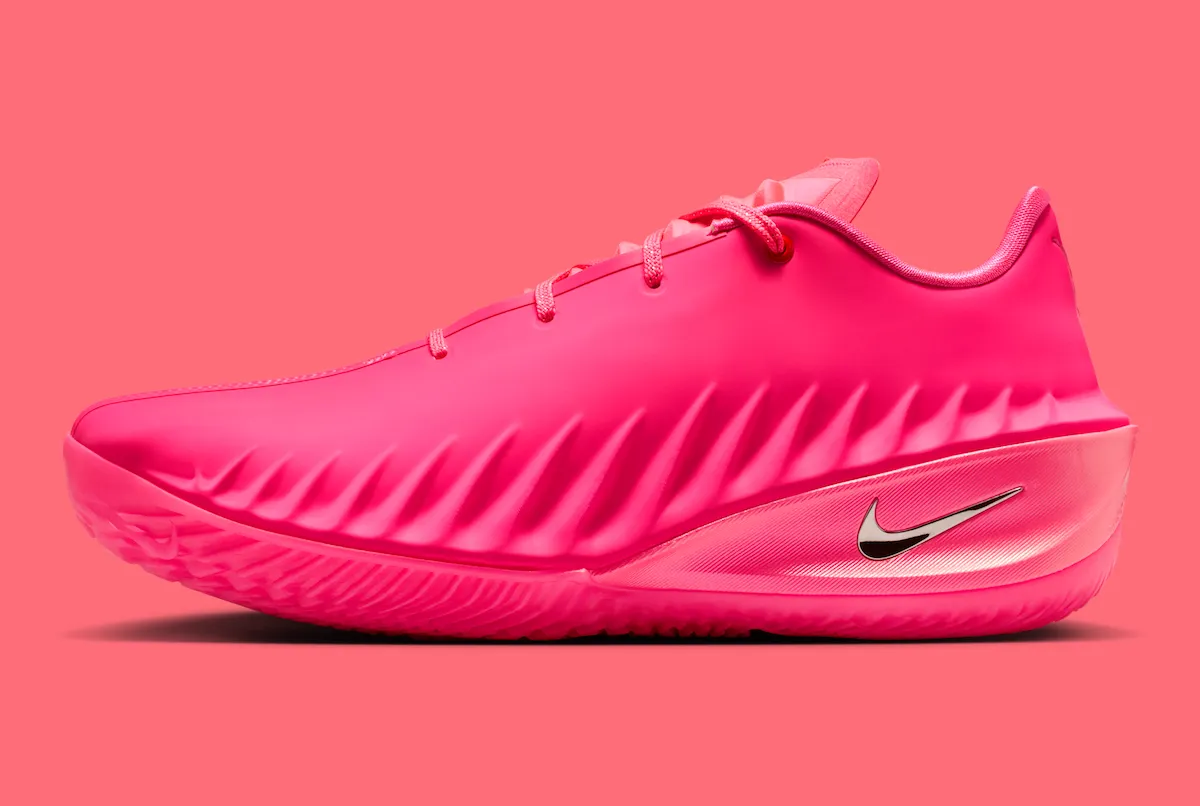 粉色力量再临赛场：Nike GT Cut 4 ‘Kay Yow’ 以纯色设计与丝带标识致敬抗癌慈善传统