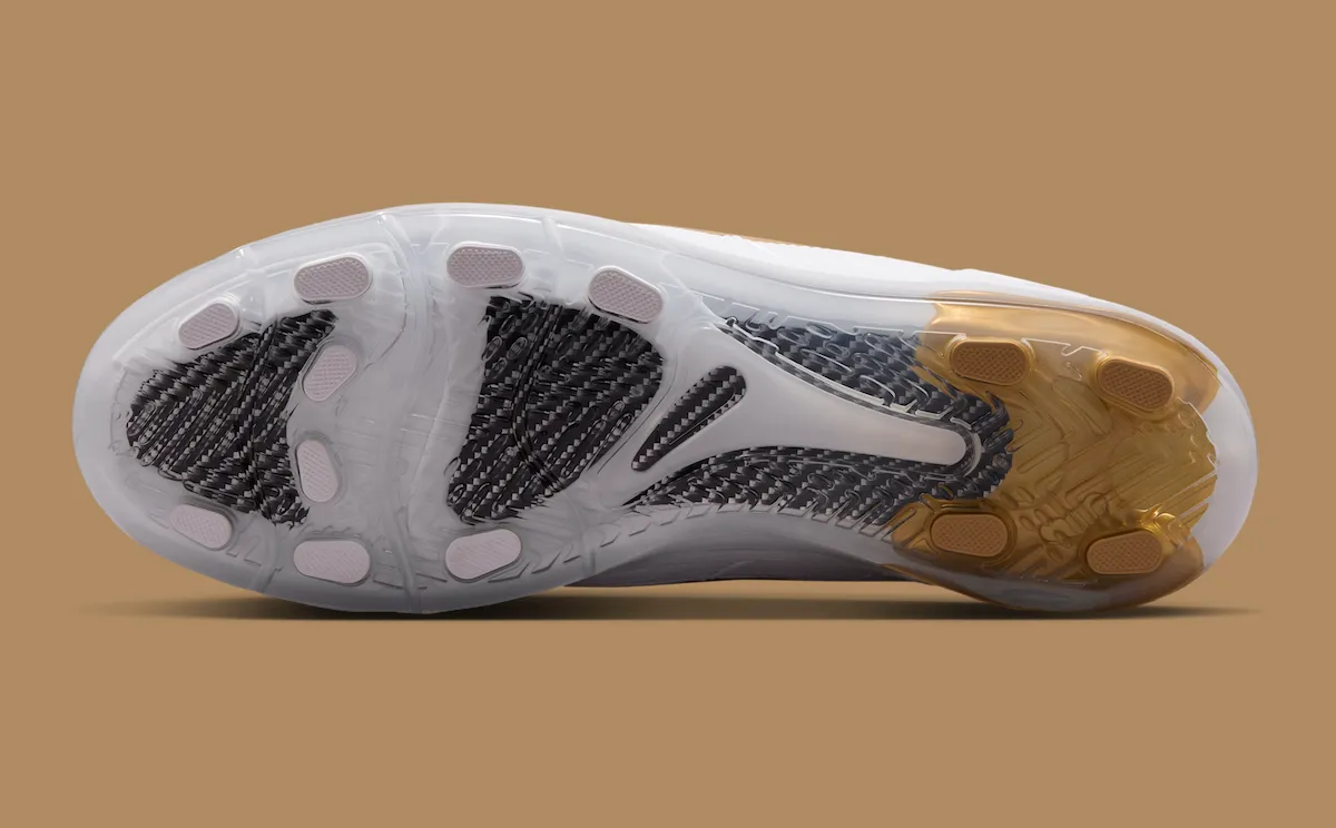 Nike Cryoshot Tiempo Legend R10“White/Metallic Gold”2026复古足球靴街头复活
